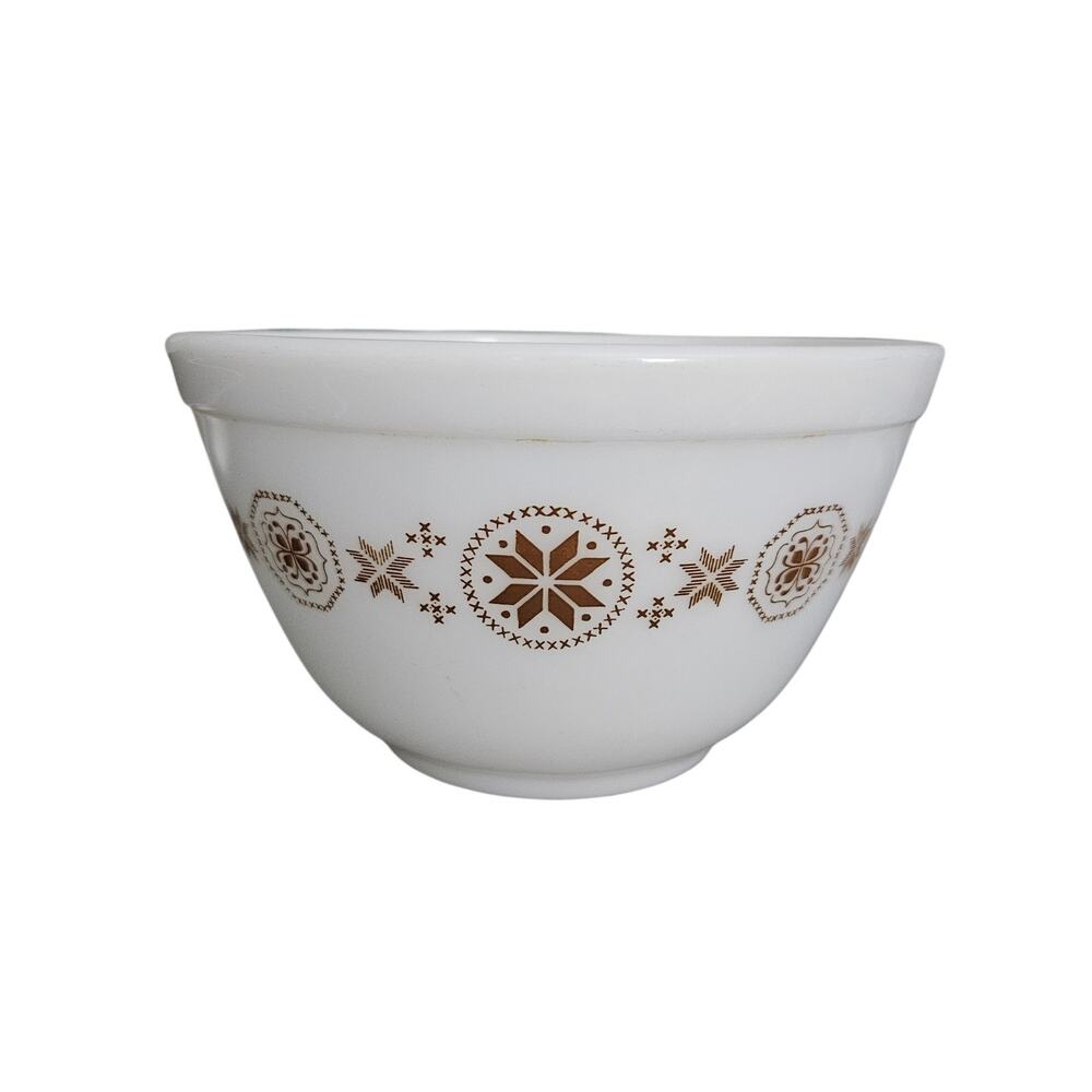Vintage PYREX 401 Early American Mixing Bowl Brown Gold Milk Glass